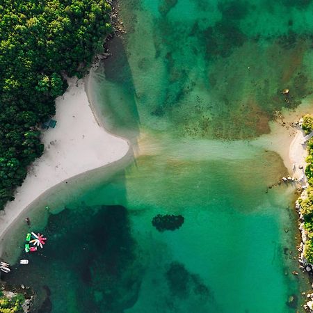 Costa Smeralda Sivota  Luaran gambar