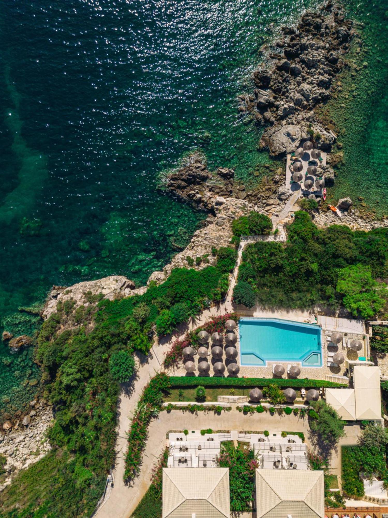 Costa Smeralda Sivota  Luaran gambar